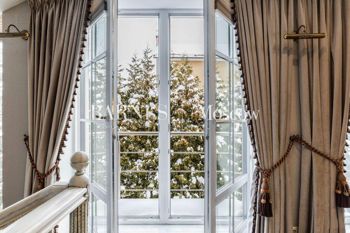 2-этажный коттедж 460 м² с отделкой