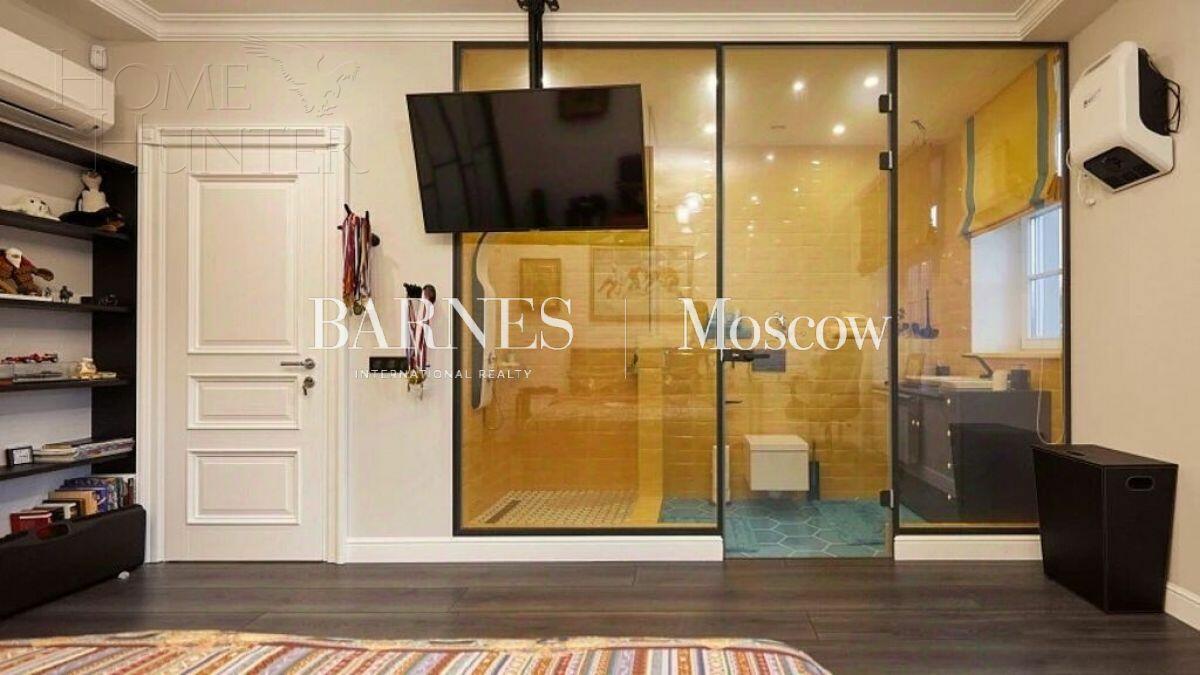 2-этажный коттедж 550 м² с отделкой