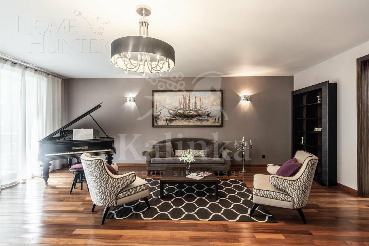 2-этажный коттедж 825 м² с отделкой