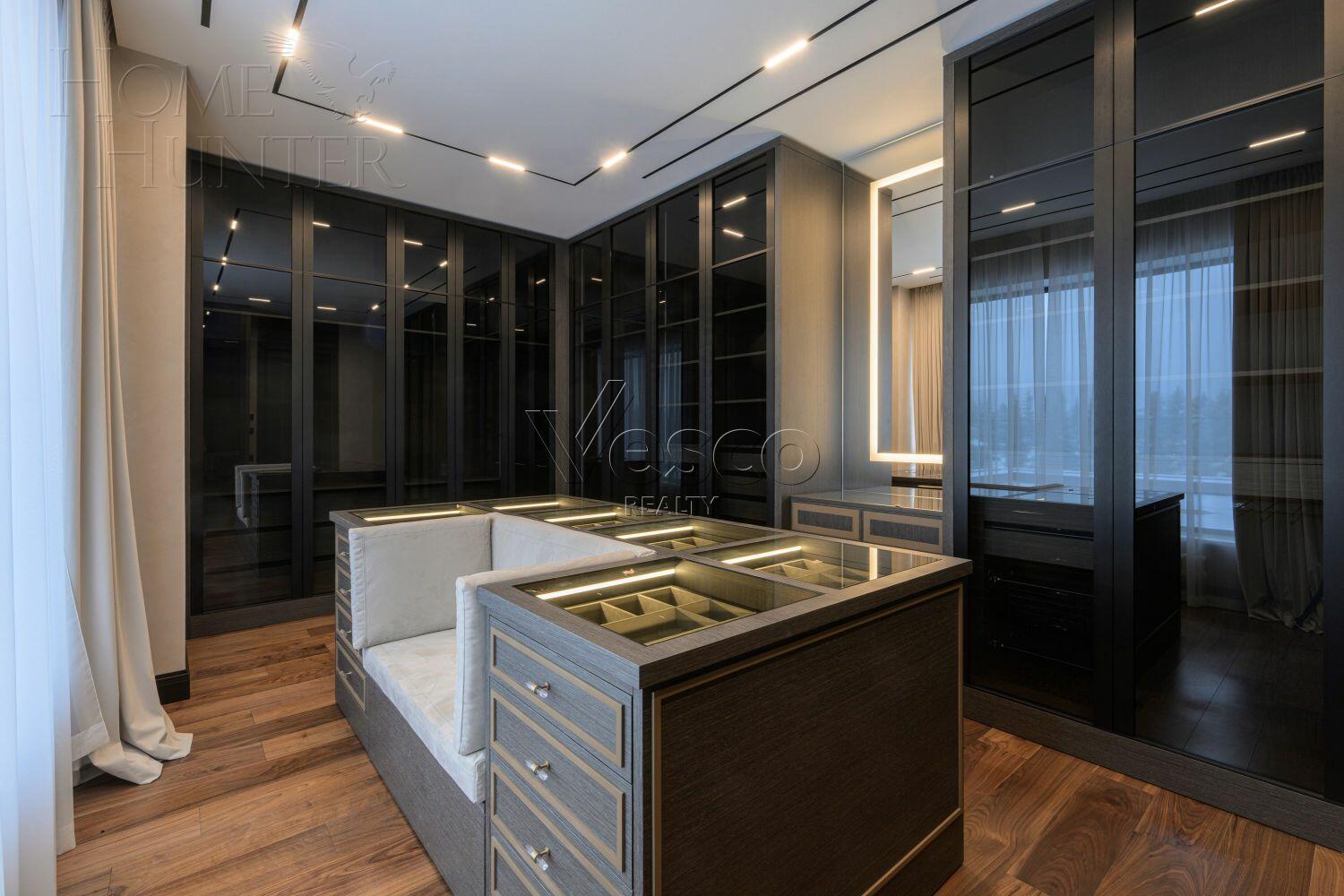 2-этажный коттедж 1 000 м² с отделкой