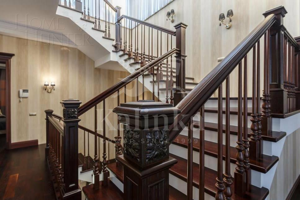 3-этажный коттедж 700 м² с отделкой