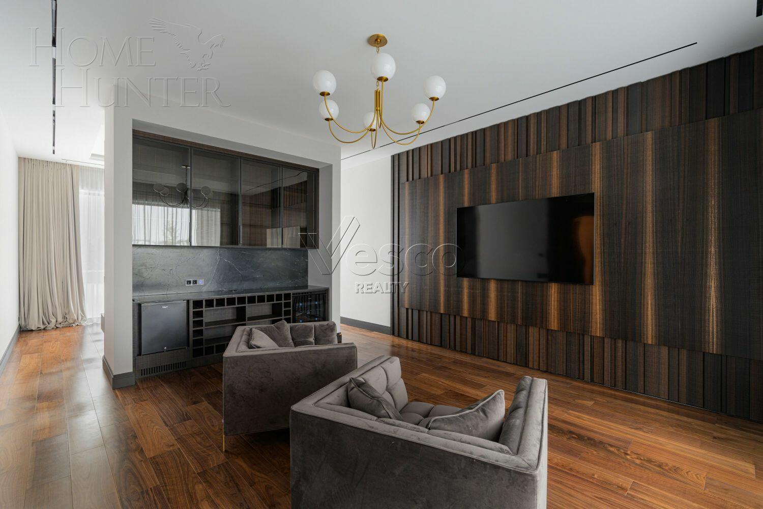 2-этажный коттедж 1 000 м² с отделкой