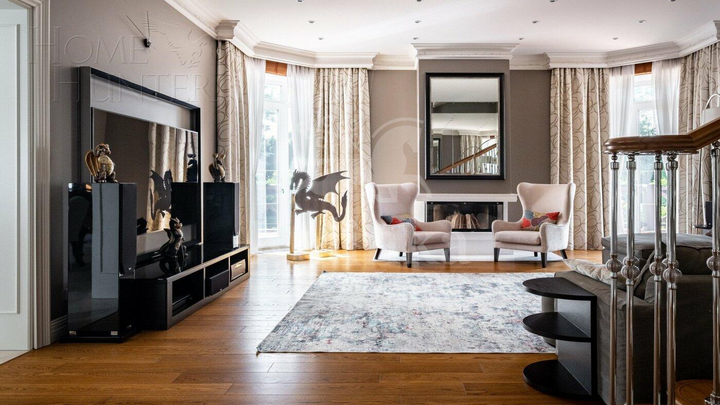 3-этажный коттедж 983.8 м² с отделкой