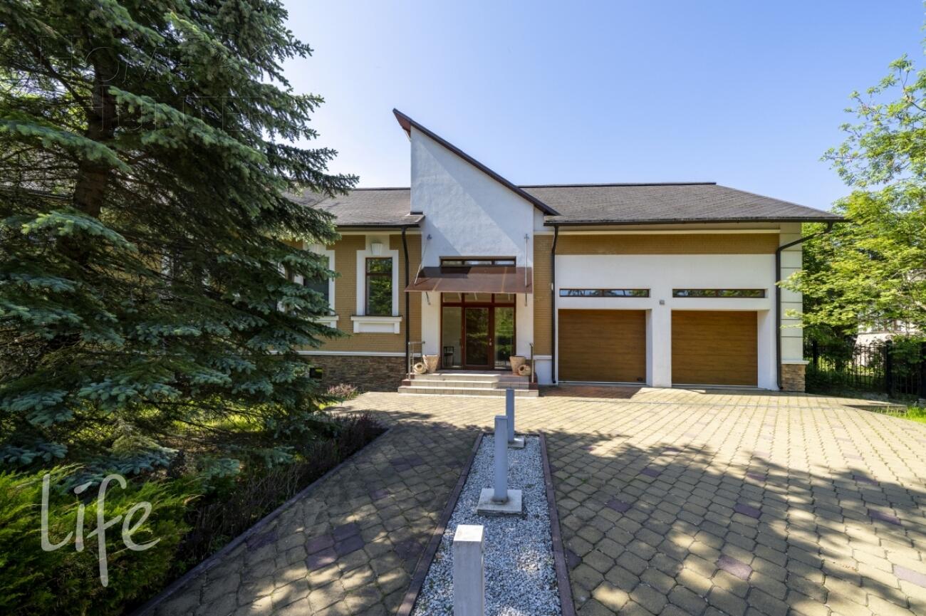 1-этажный коттедж 450 м² с отделкой