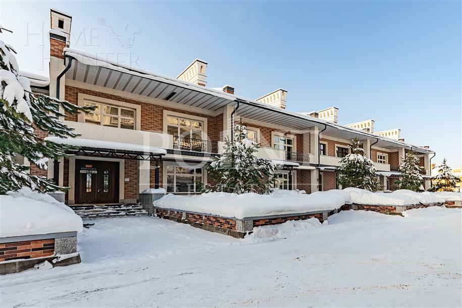 2-этажный таунхаус 640.8 м² без отделки