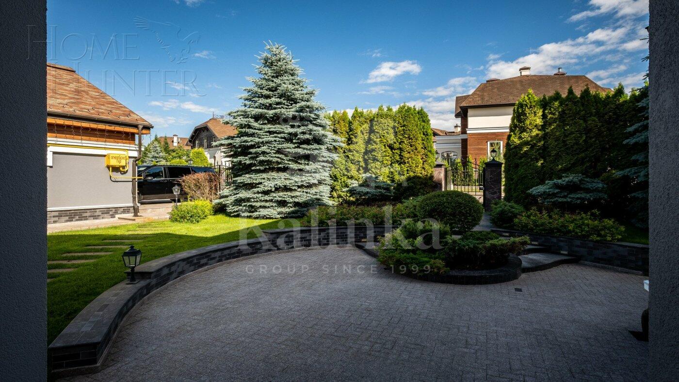 3-этажный коттедж 983.8 м² с отделкой