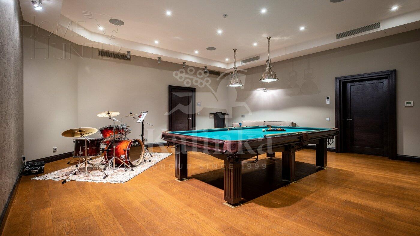 3-этажный коттедж 983.8 м² с отделкой