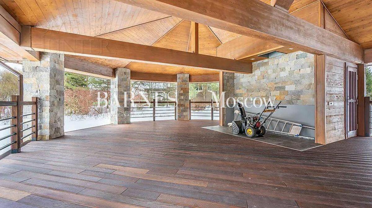 3-этажный коттедж 600 м² с отделкой