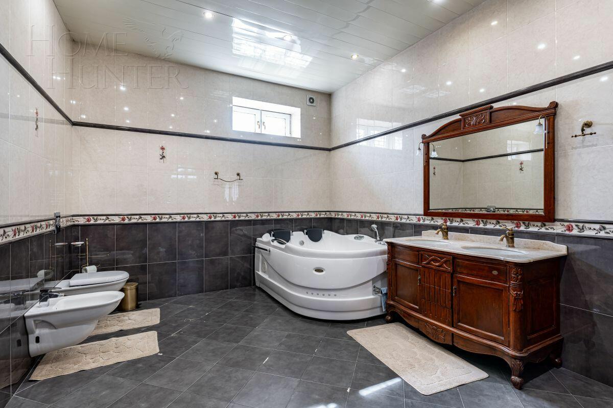 2-этажный коттедж 623 м² с отделкой