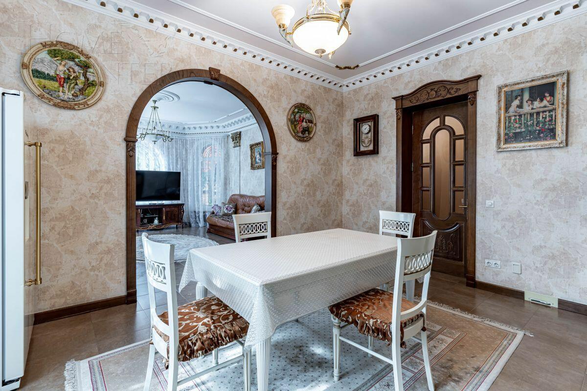 2-этажный коттедж 623 м² с отделкой