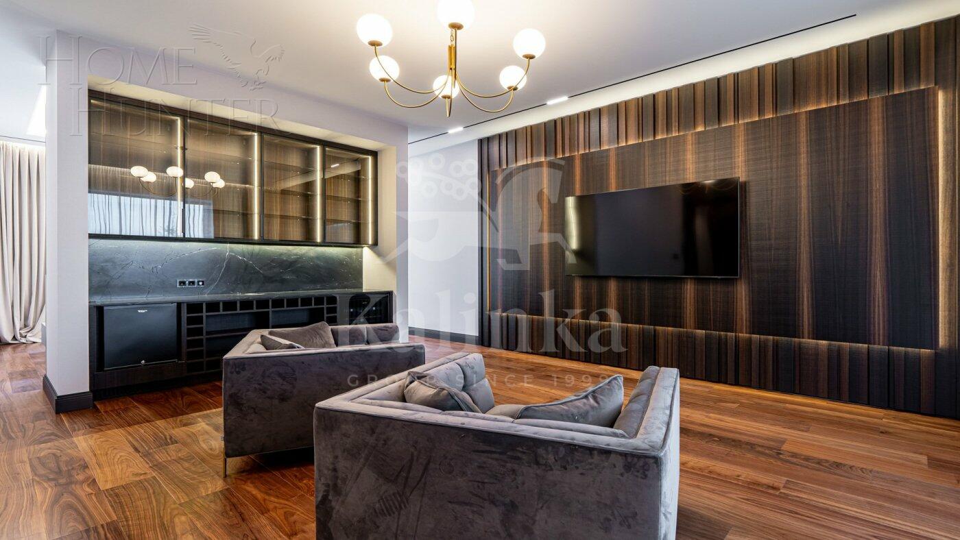 2-этажный коттедж 1 000 м² с отделкой