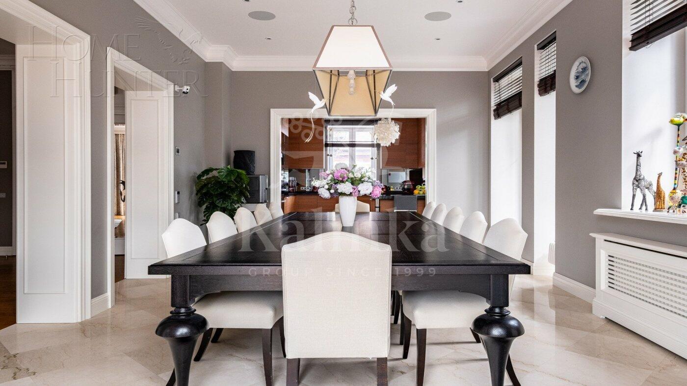 3-этажный коттедж 983.8 м² с отделкой