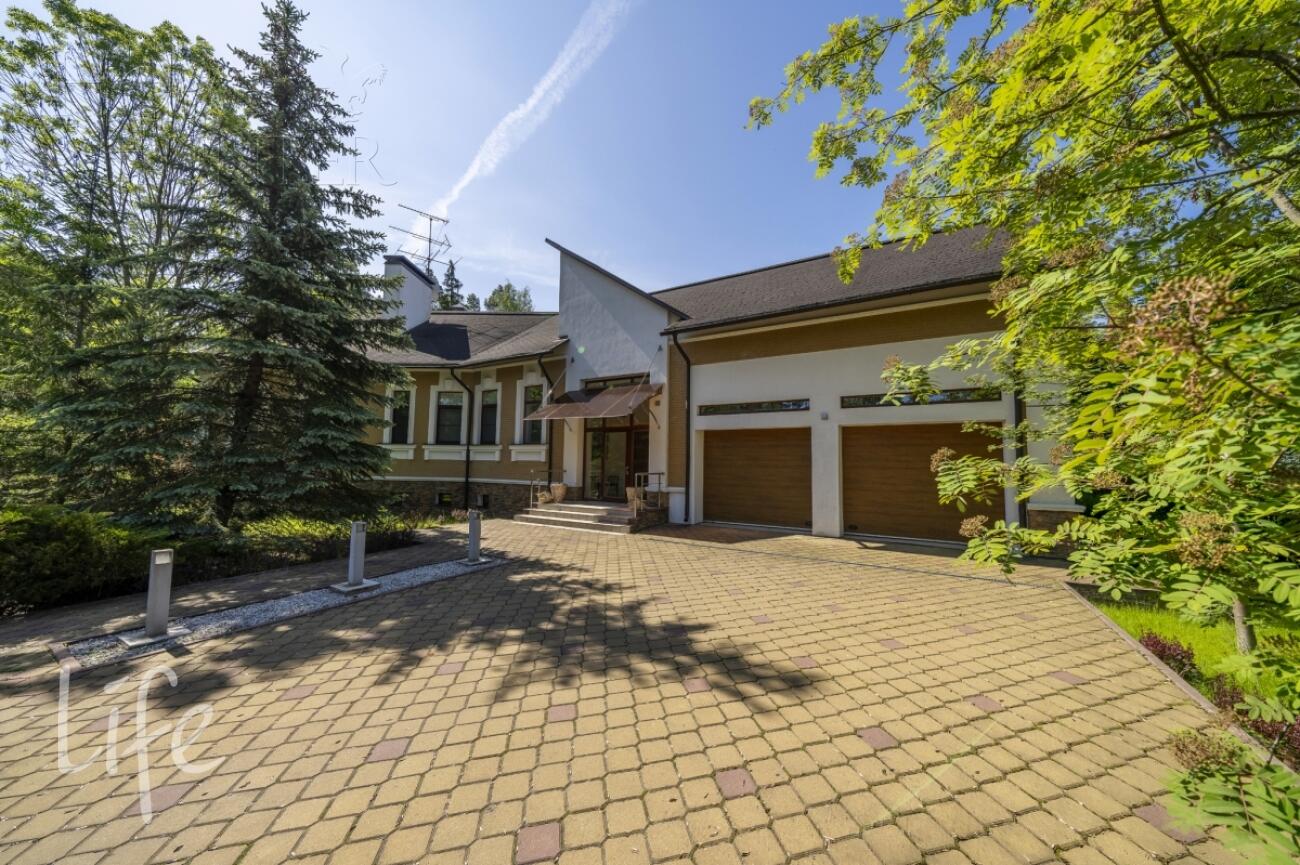 1-этажный коттедж 450 м² с отделкой