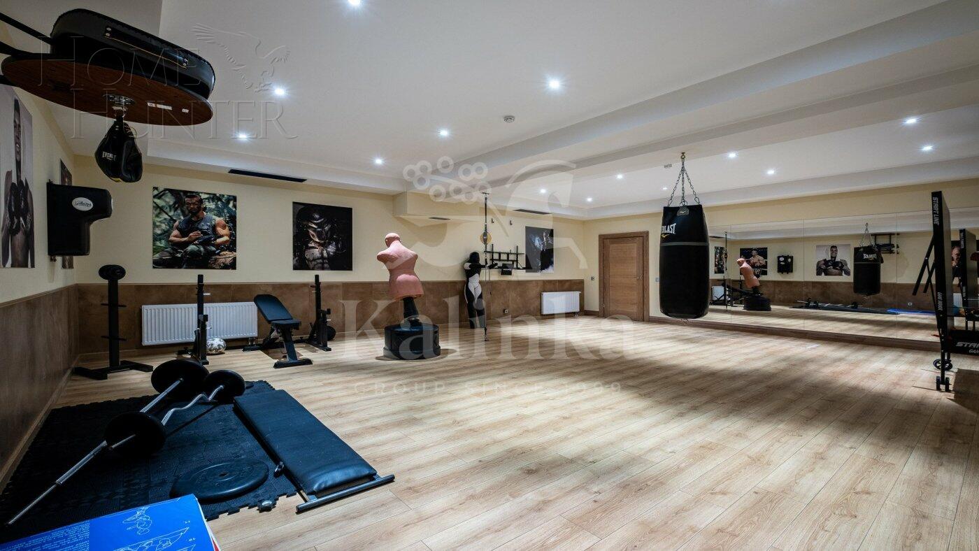 3-этажный коттедж 983.8 м² с отделкой