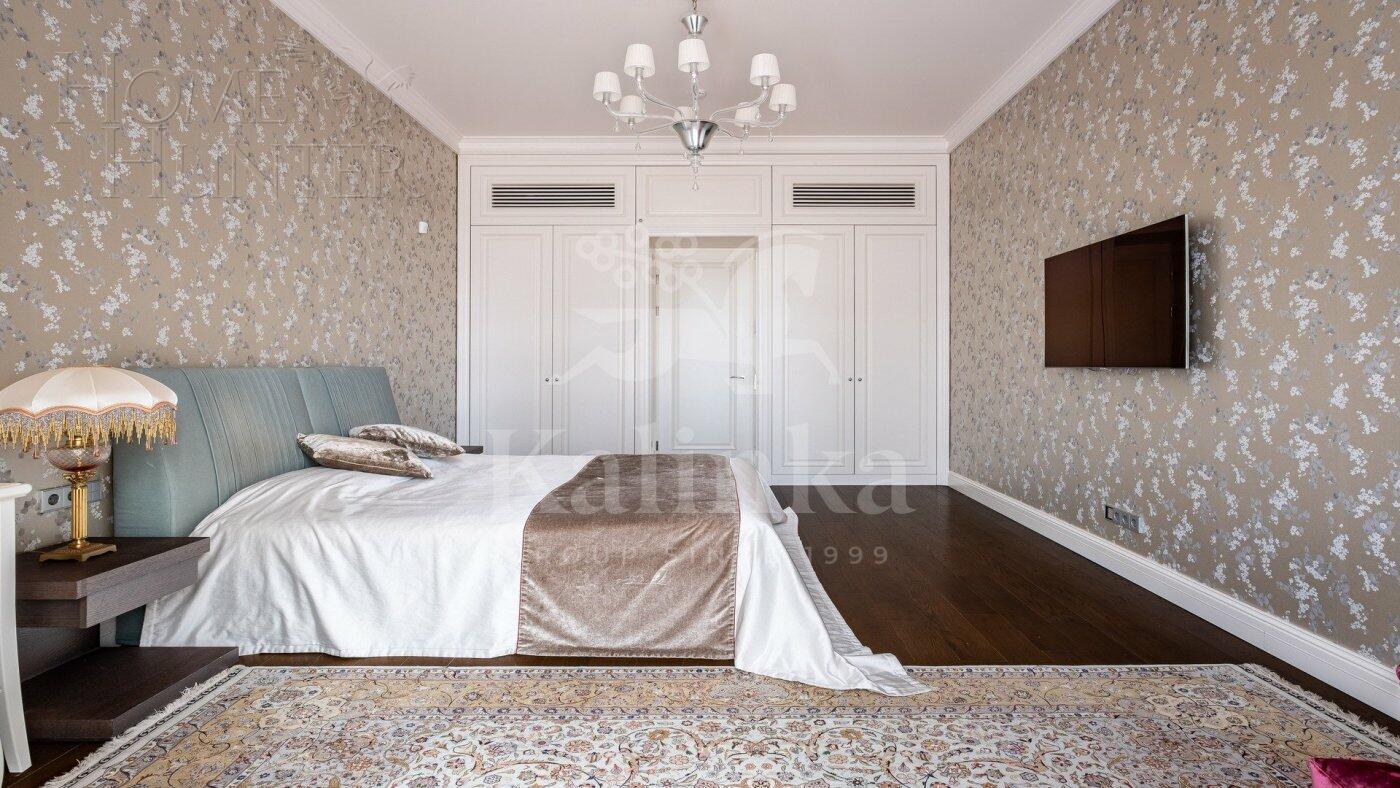 3-этажный коттедж 983.8 м² с отделкой