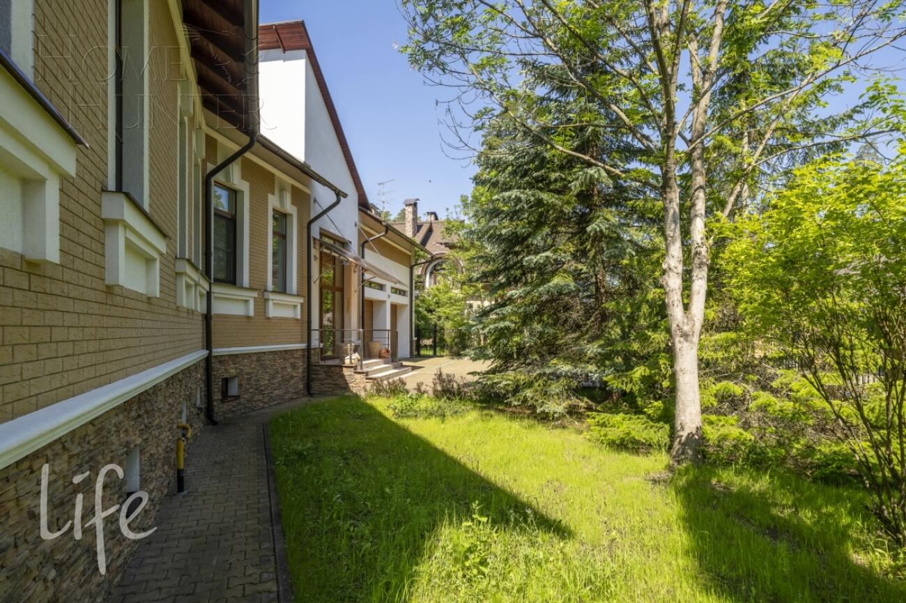 1-этажный коттедж 450 м² с отделкой