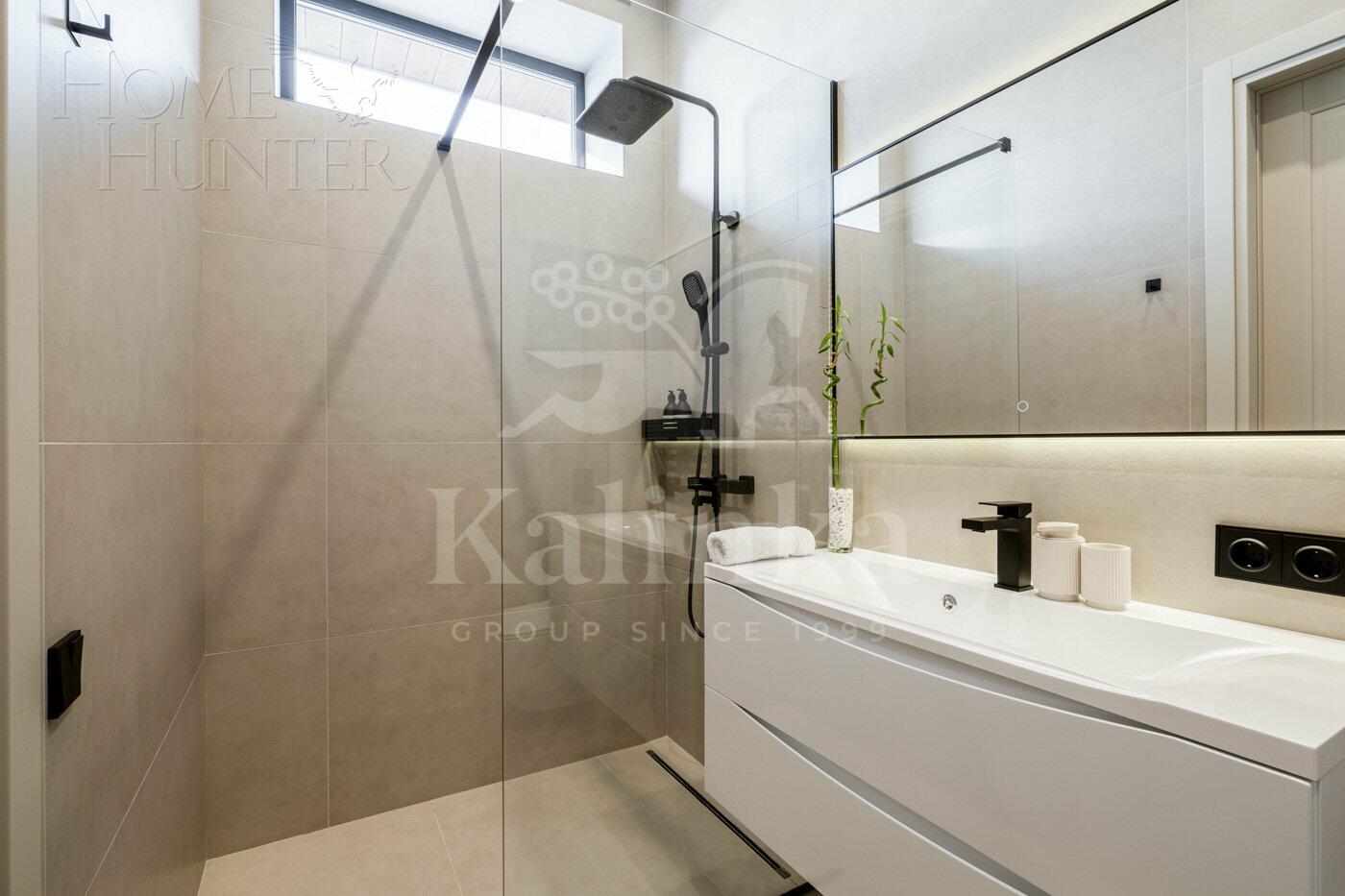 2-этажный коттедж 300 м² с отделкой