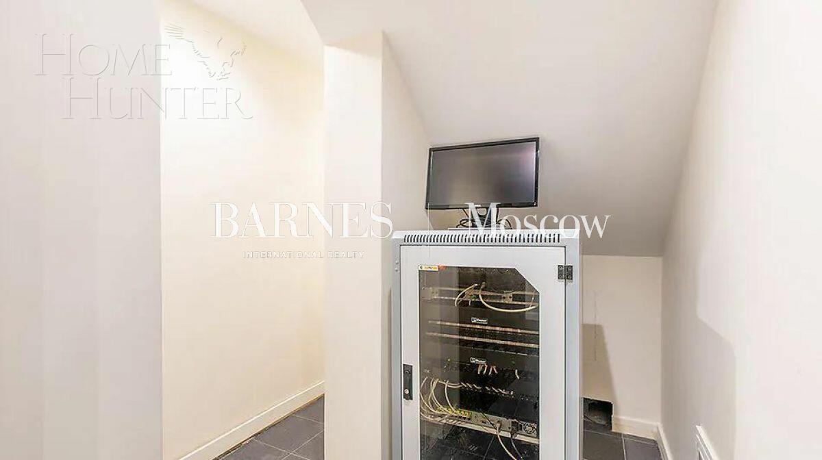 3-этажный коттедж 600 м² с отделкой