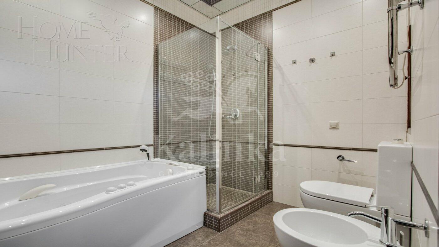 2-КОМН. КВАРТИРА С ОТДЕЛКОЙ 67.8 М² НА 10 ЭТАЖЕ