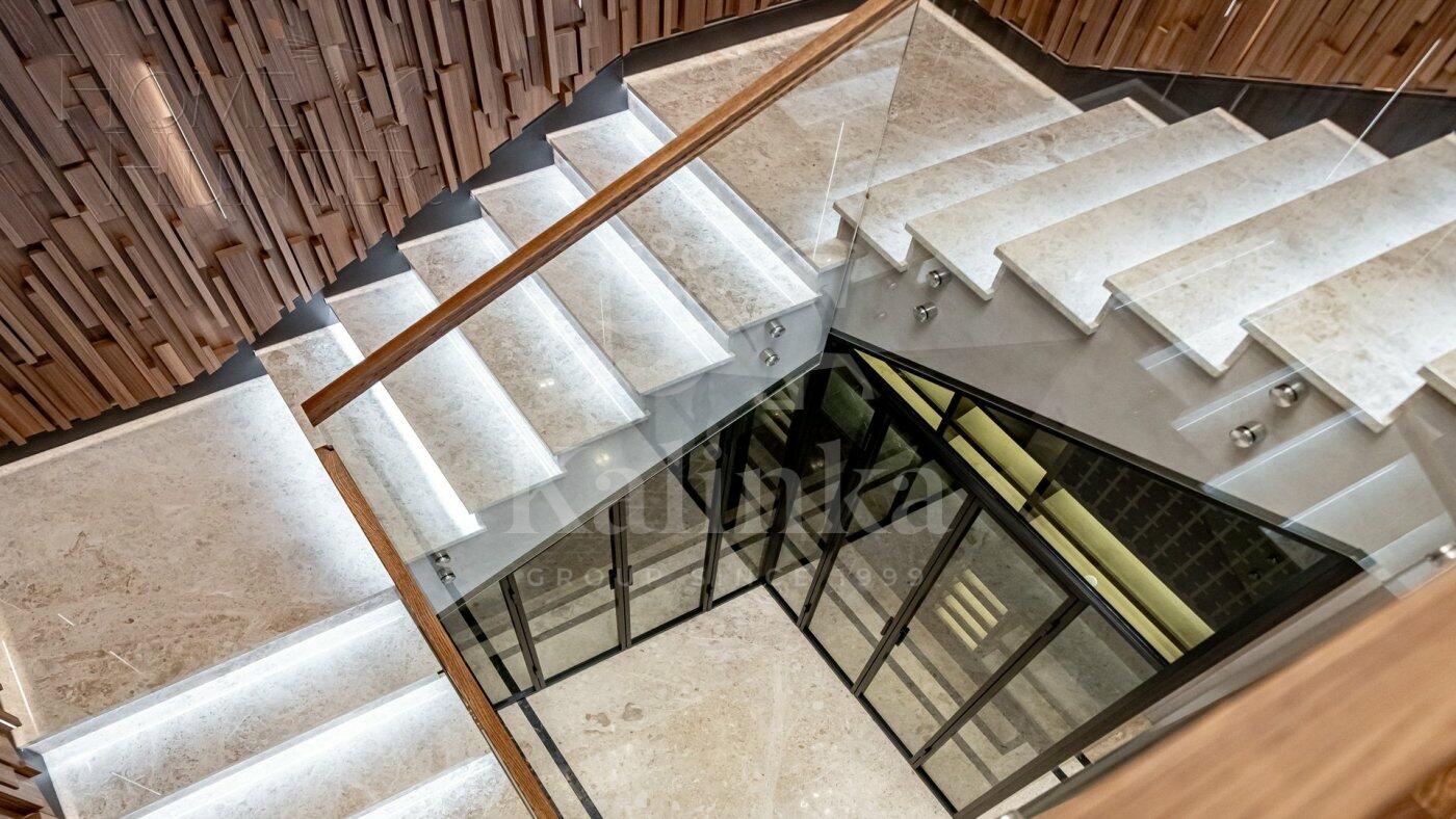 2-этажный коттедж 1 000 м² с отделкой