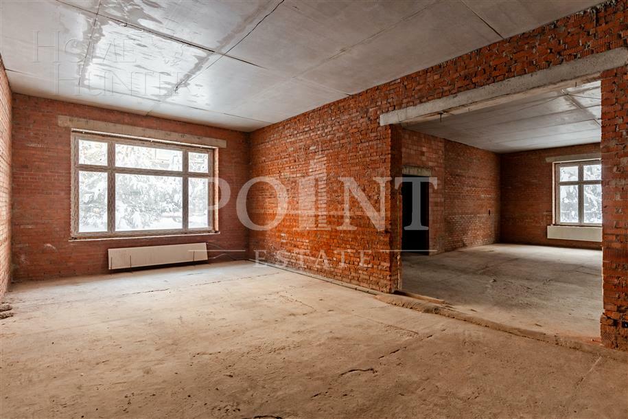 2-этажный таунхаус 640.8 м² без отделки