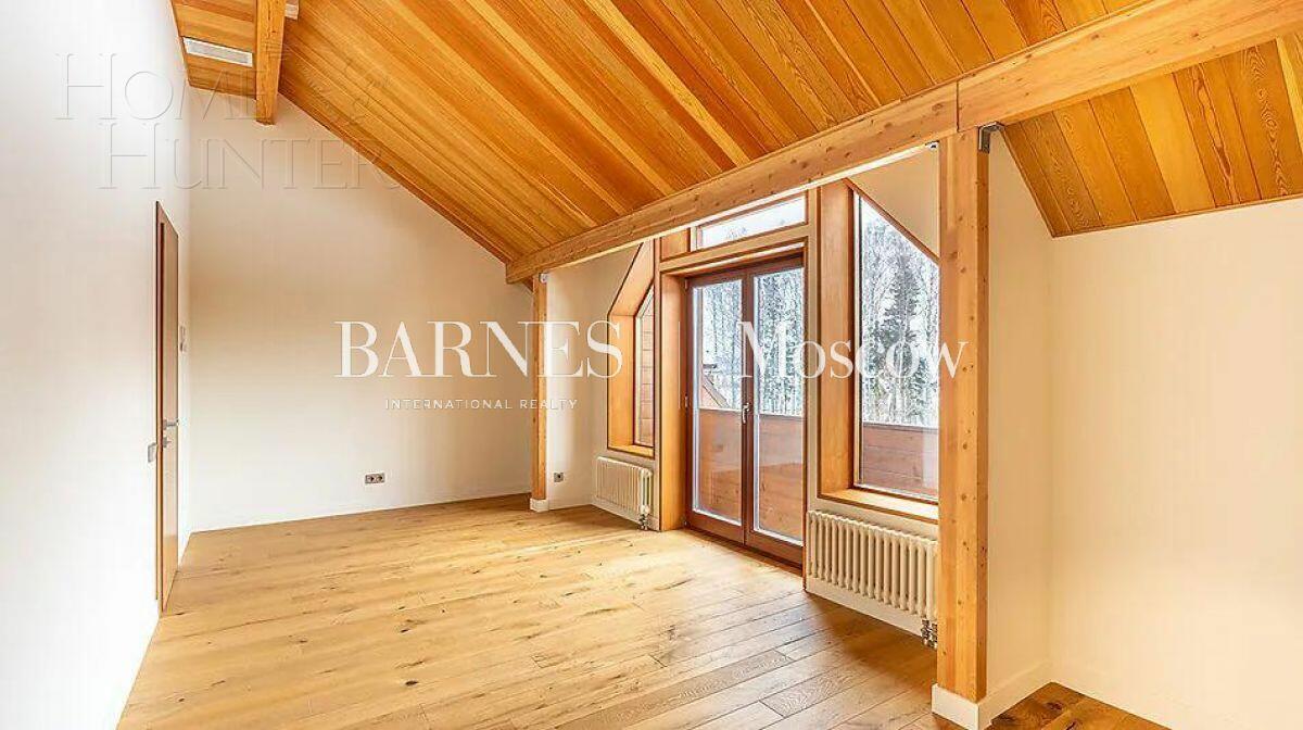 3-этажный коттедж 600 м² с отделкой