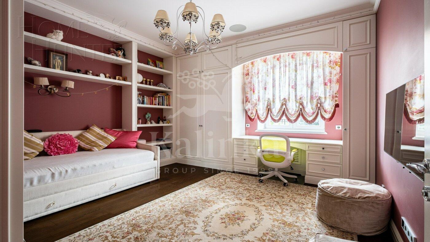 3-этажный коттедж 983.8 м² с отделкой