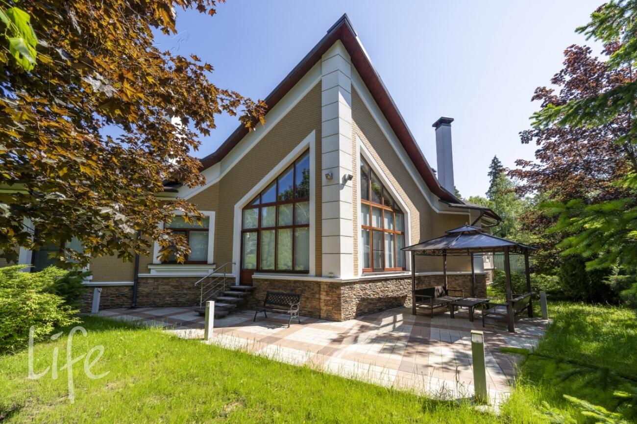 1-этажный коттедж 450 м² с отделкой