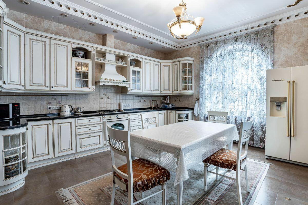 2-этажный коттедж 623 м² с отделкой