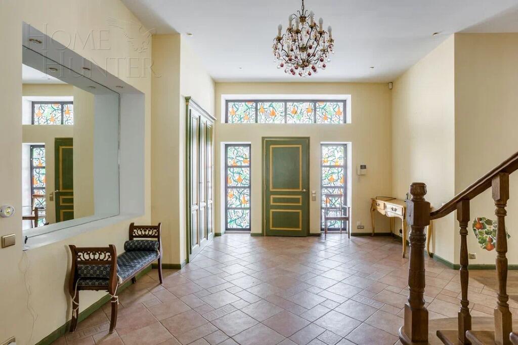 2-этажный коттедж 615 м² с отделкой