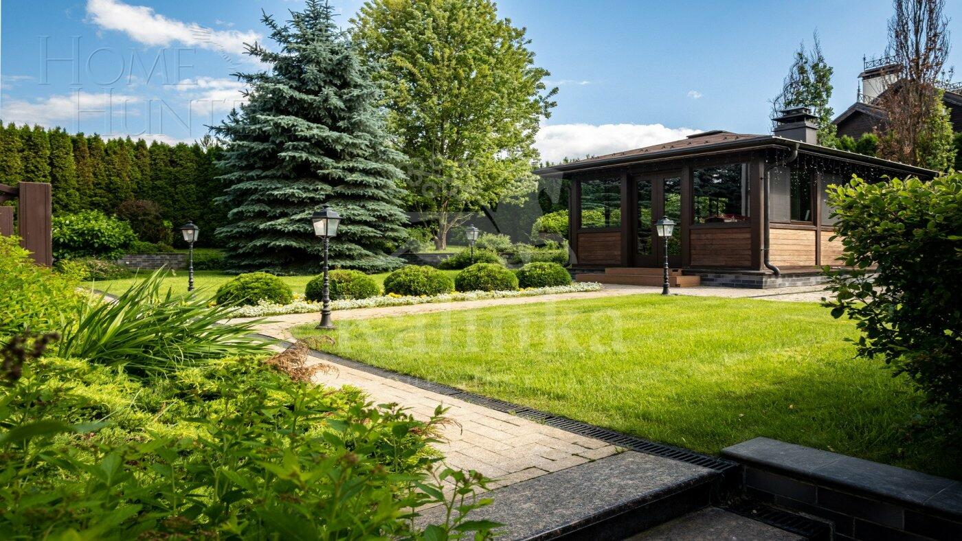 3-этажный коттедж 983.8 м² с отделкой