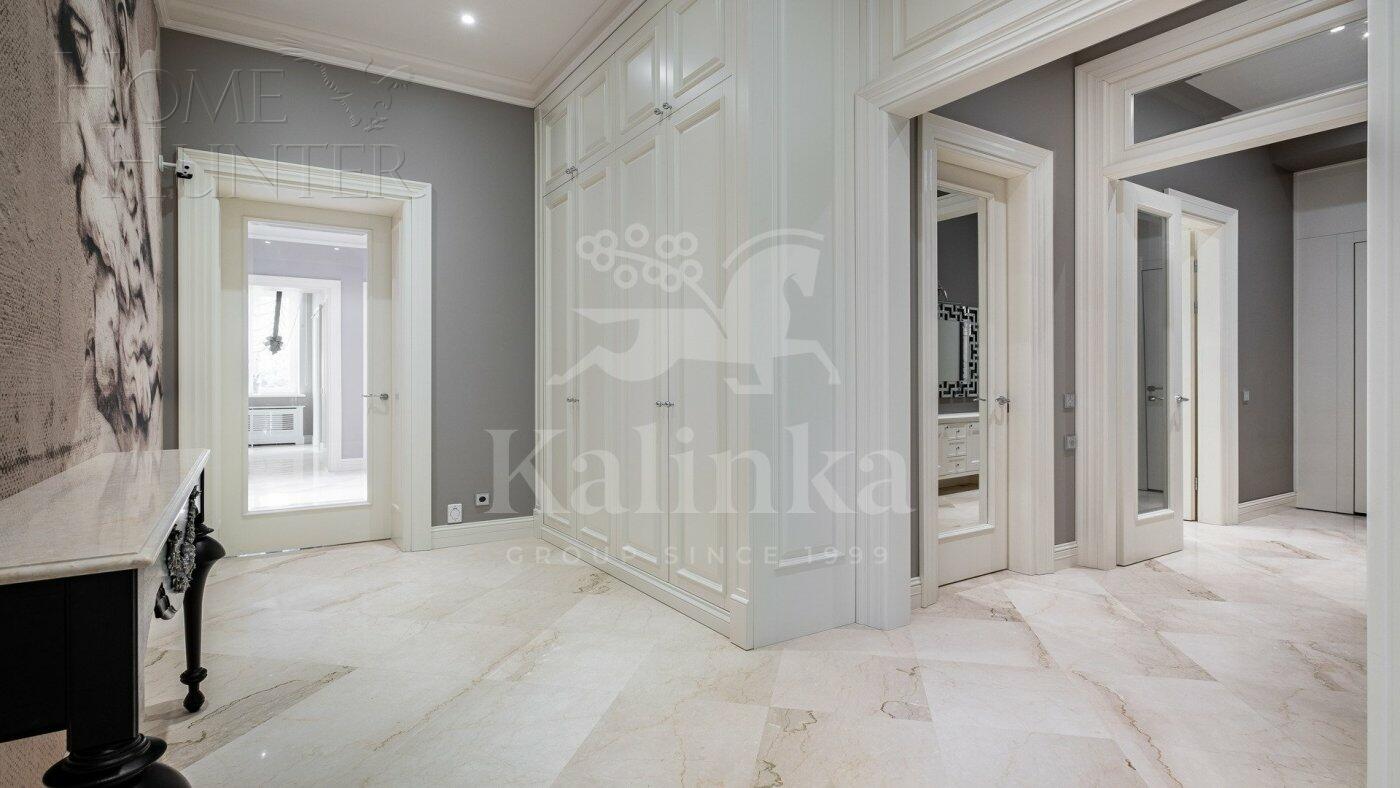 3-этажный коттедж 983.8 м² с отделкой