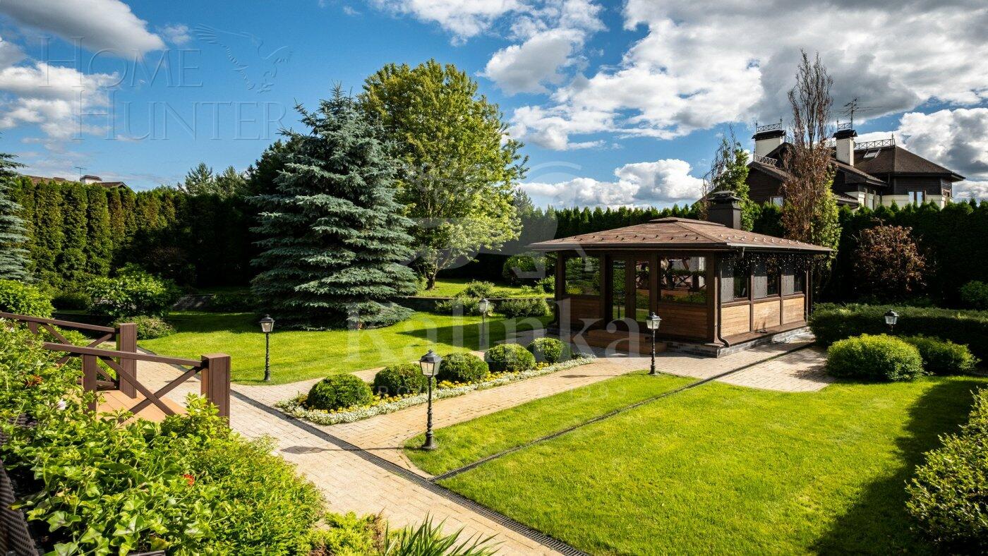 3-этажный коттедж 983.8 м² с отделкой