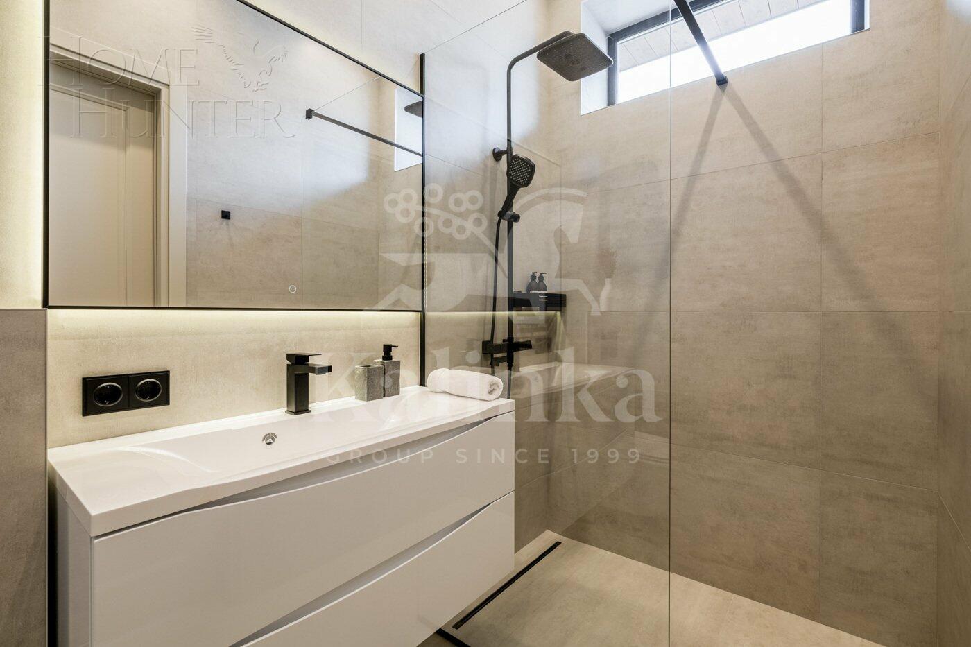 2-этажный коттедж 300 м² с отделкой