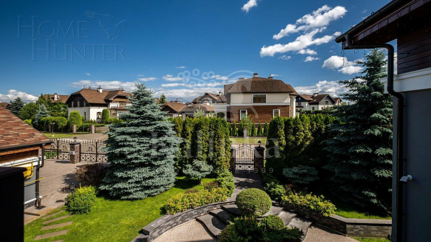 3-этажный коттедж 983.8 м² с отделкой