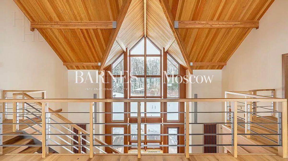 3-этажный коттедж 600 м² с отделкой