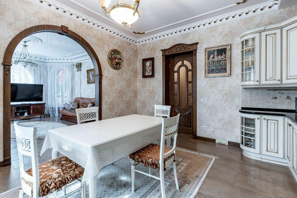 2-этажный коттедж 623 м² с отделкой