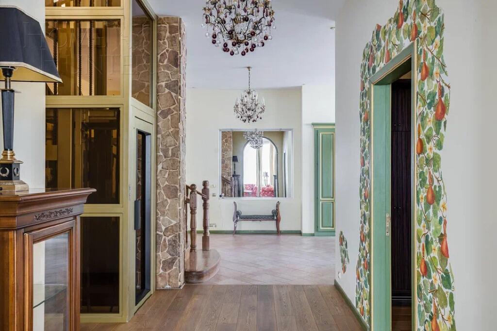 2-этажный коттедж 615 м² с отделкой