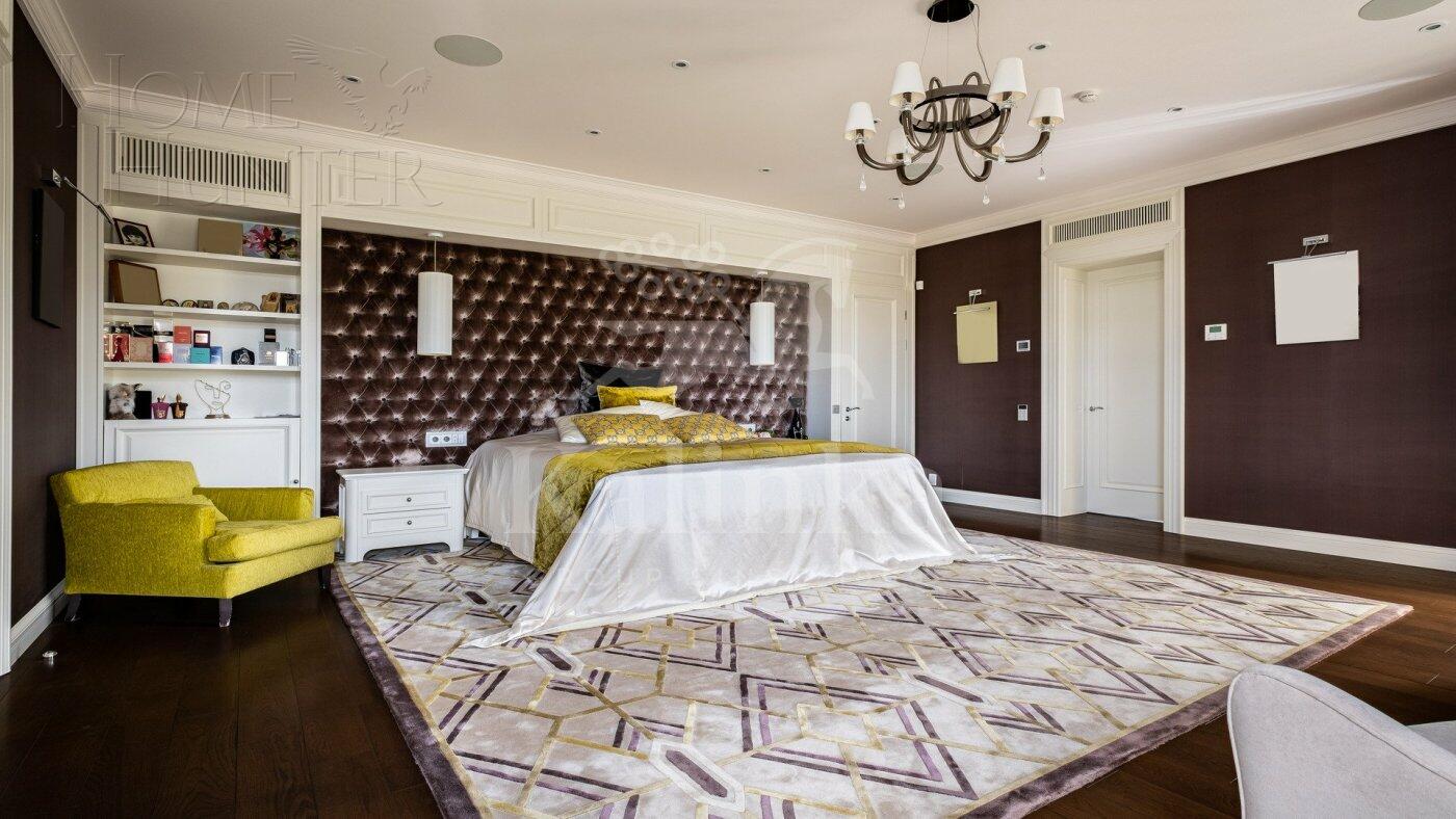 3-этажный коттедж 983.8 м² с отделкой