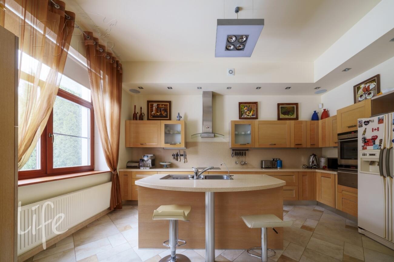 1-этажный коттедж 450 м² с отделкой