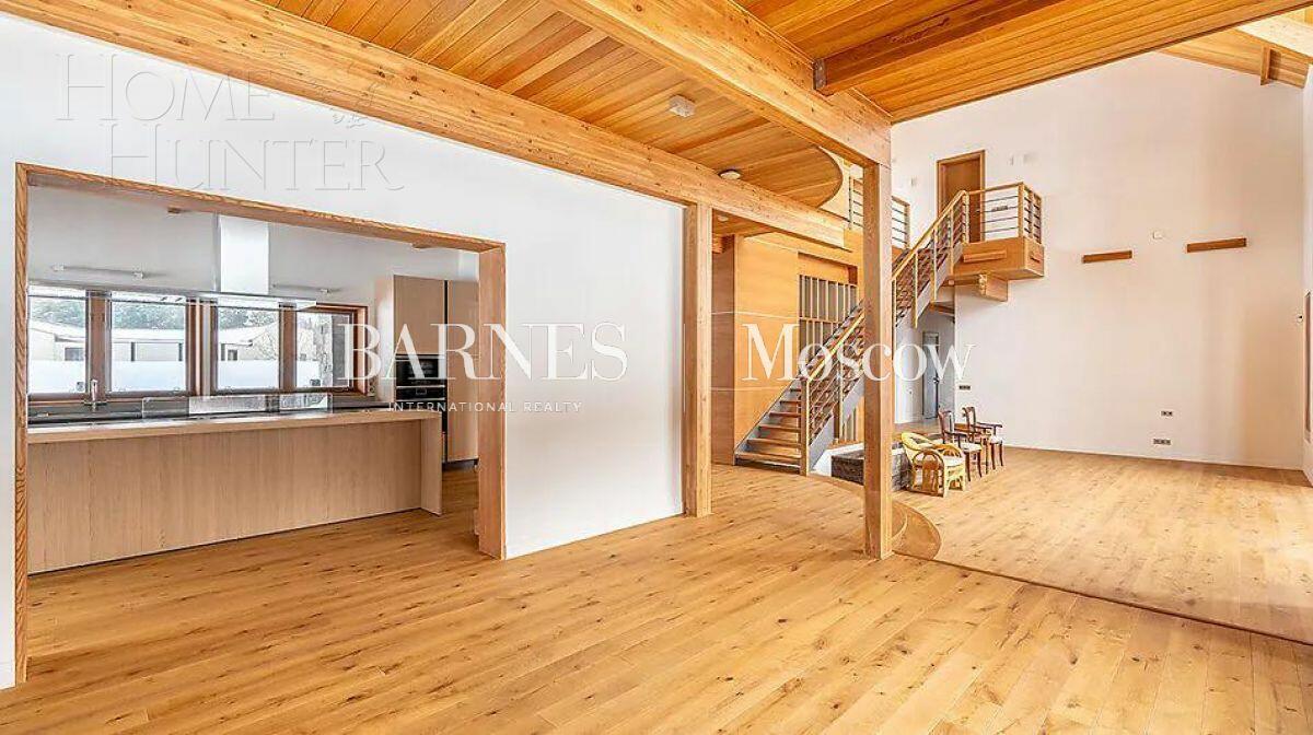 3-этажный коттедж 600 м² с отделкой