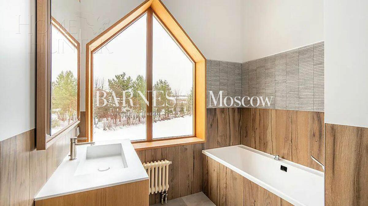 3-этажный коттедж 600 м² с отделкой