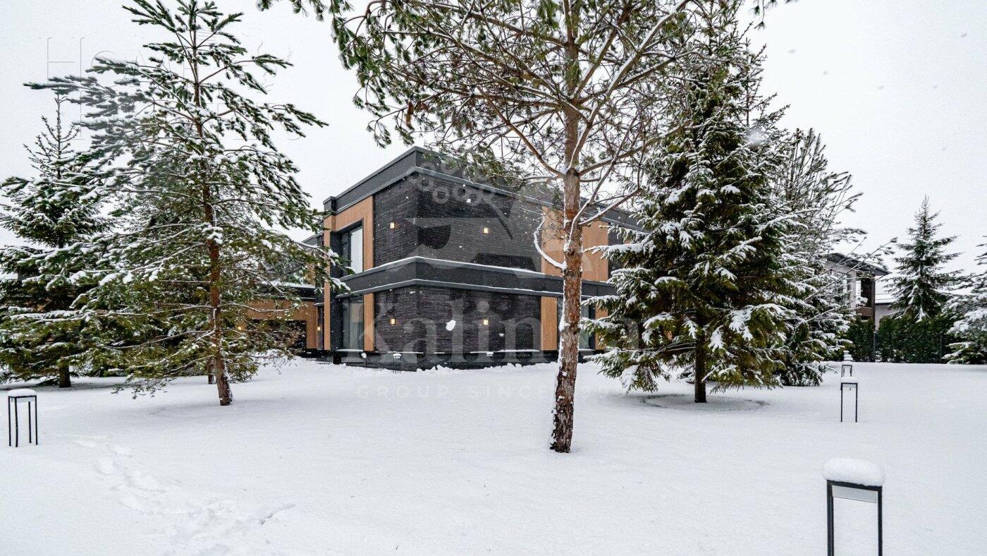 2-этажный коттедж 1 000 м² с отделкой