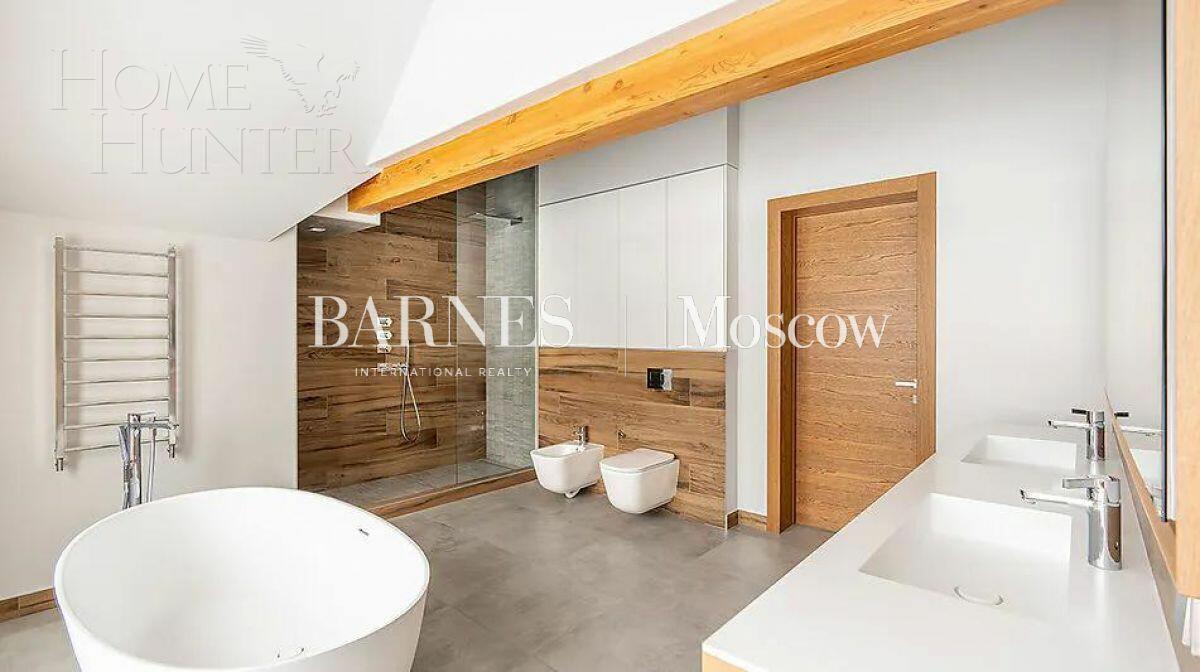 3-этажный коттедж 600 м² с отделкой