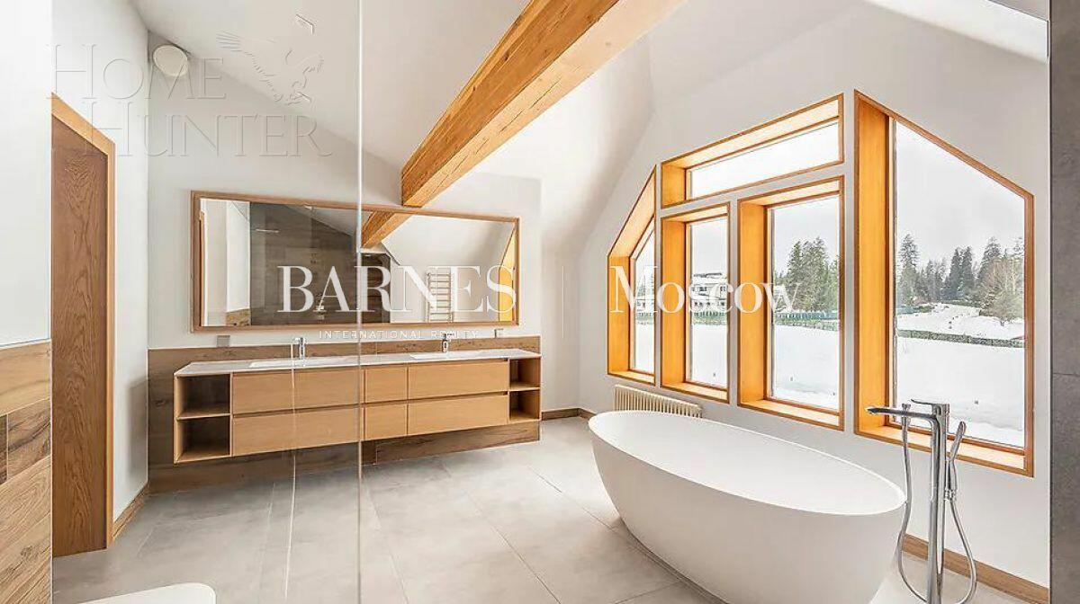 3-этажный коттедж 600 м² с отделкой