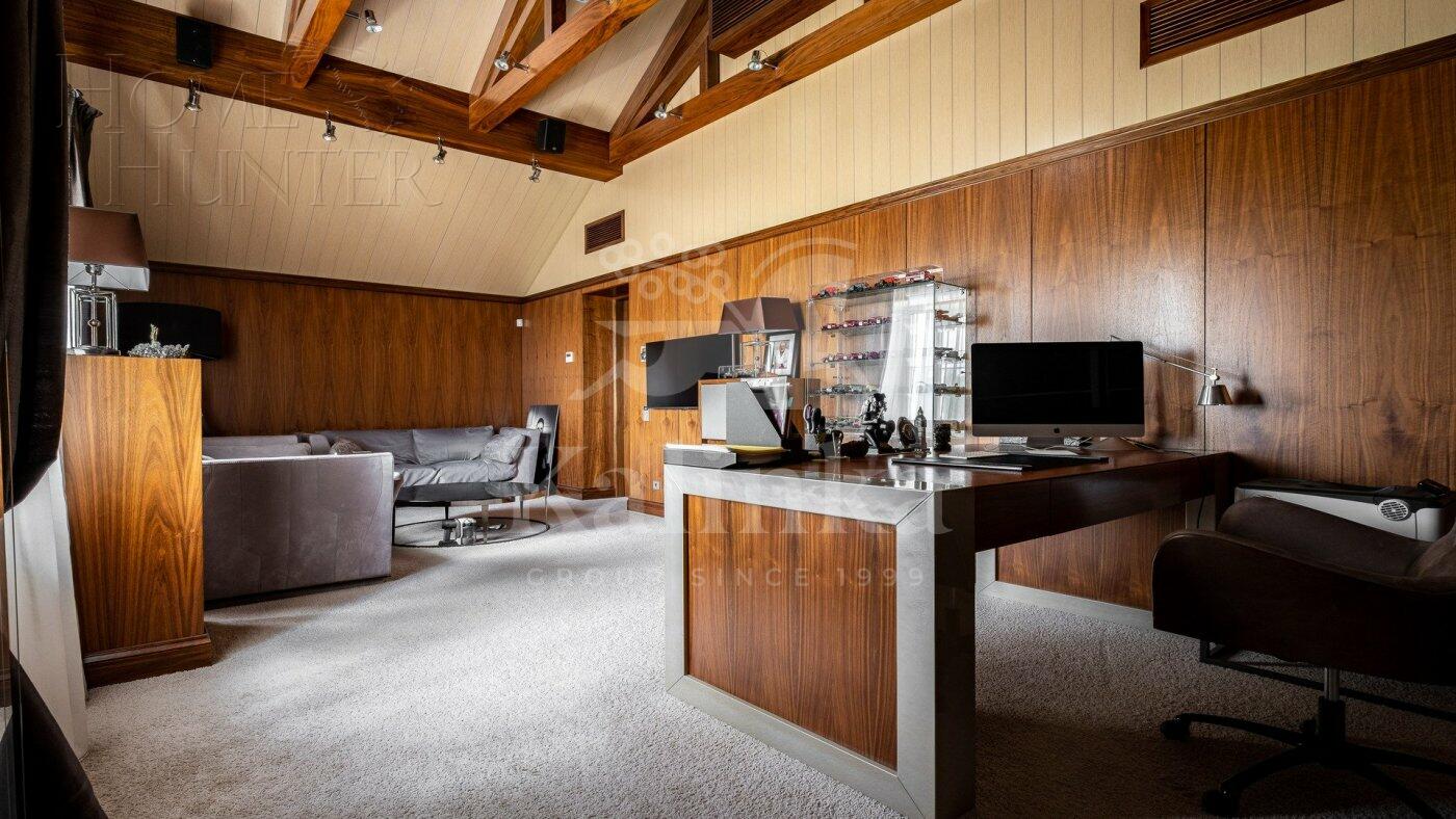 3-этажный коттедж 983.8 м² с отделкой