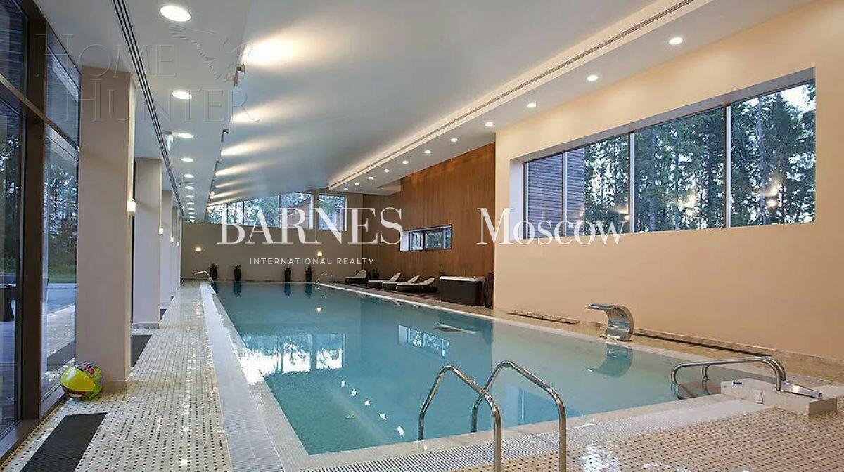 3-этажный коттедж 600 м² с отделкой