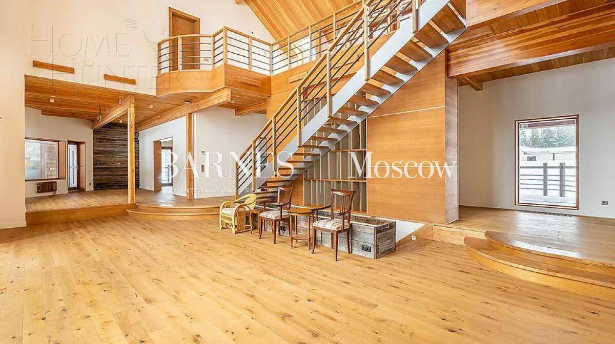 3-этажный коттедж 600 м² с отделкой