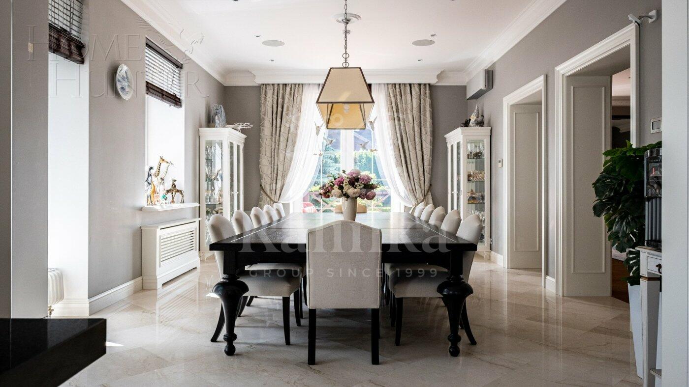 3-этажный коттедж 983.8 м² с отделкой