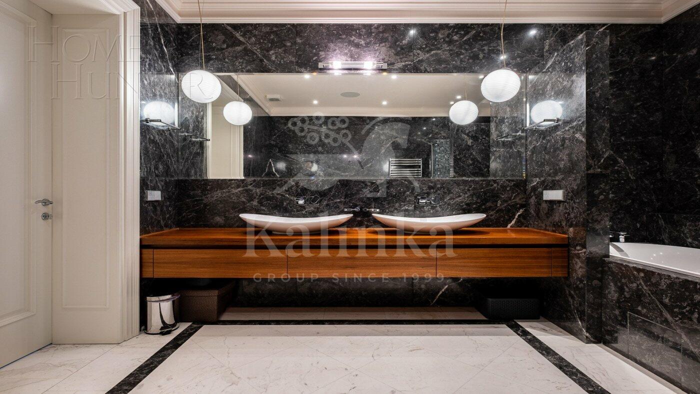 3-этажный коттедж 983.8 м² с отделкой